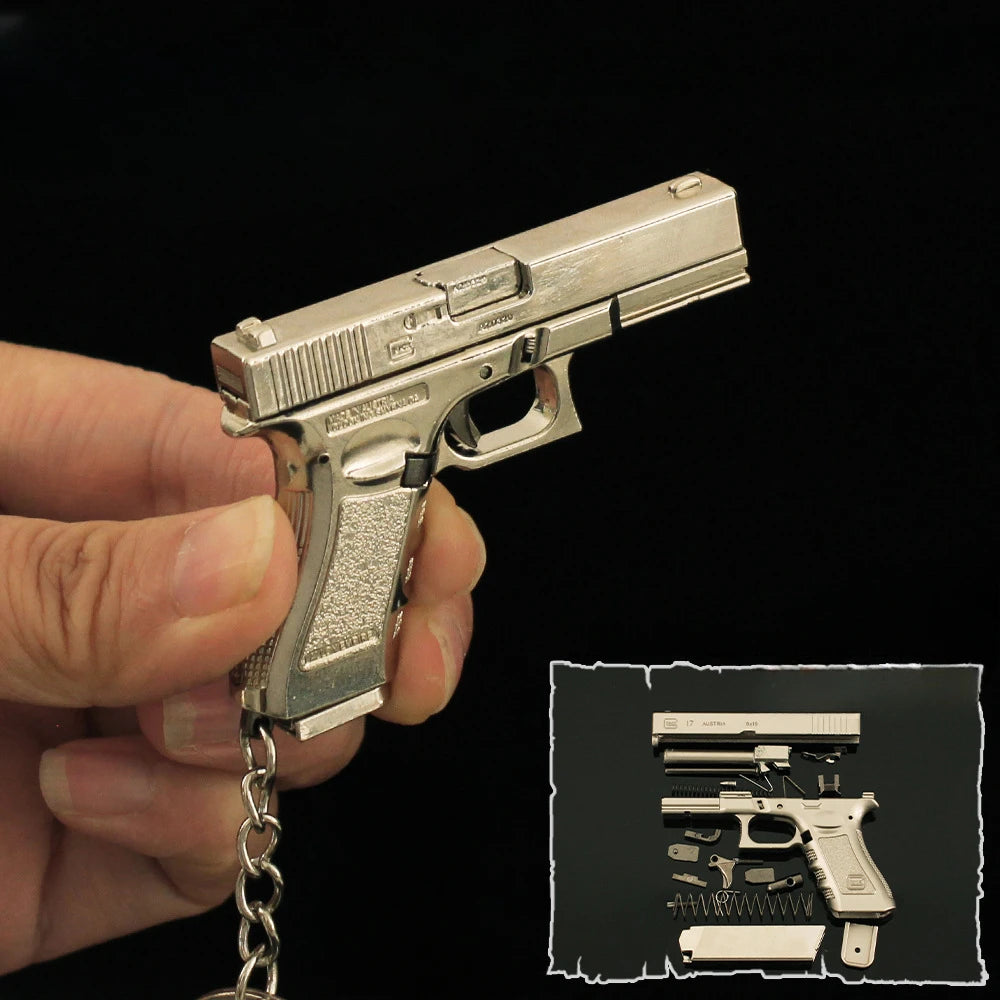 Delta Force Glock G17 Pistol Keychain – 6.5cm Mini Metal Toy Gun Model & Game Pendant for Fans and Collectors