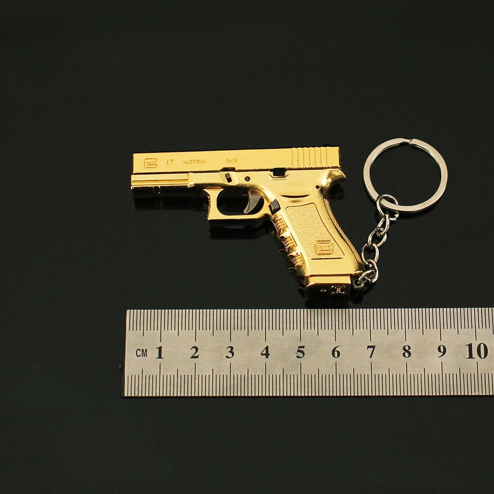 Delta Force Glock G17 Pistol Keychain – 6.5cm Mini Metal Toy Gun Model & Game Pendant for Fans and Collectors