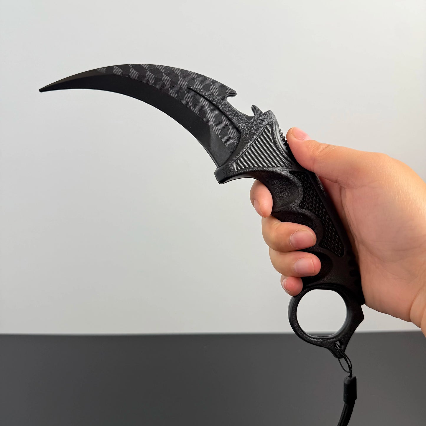 Delta Force Black Grid Karambit Claw Knife – 23cm Stage Performance Prop, Safe Training & Collectible Toy